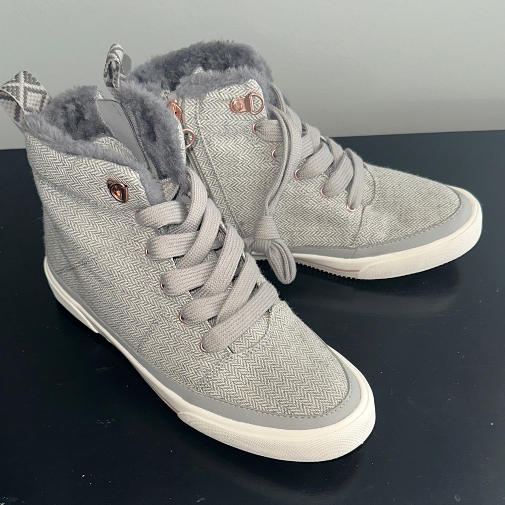 Gray High-Top Women's Sneakers - Picture 1 of 4